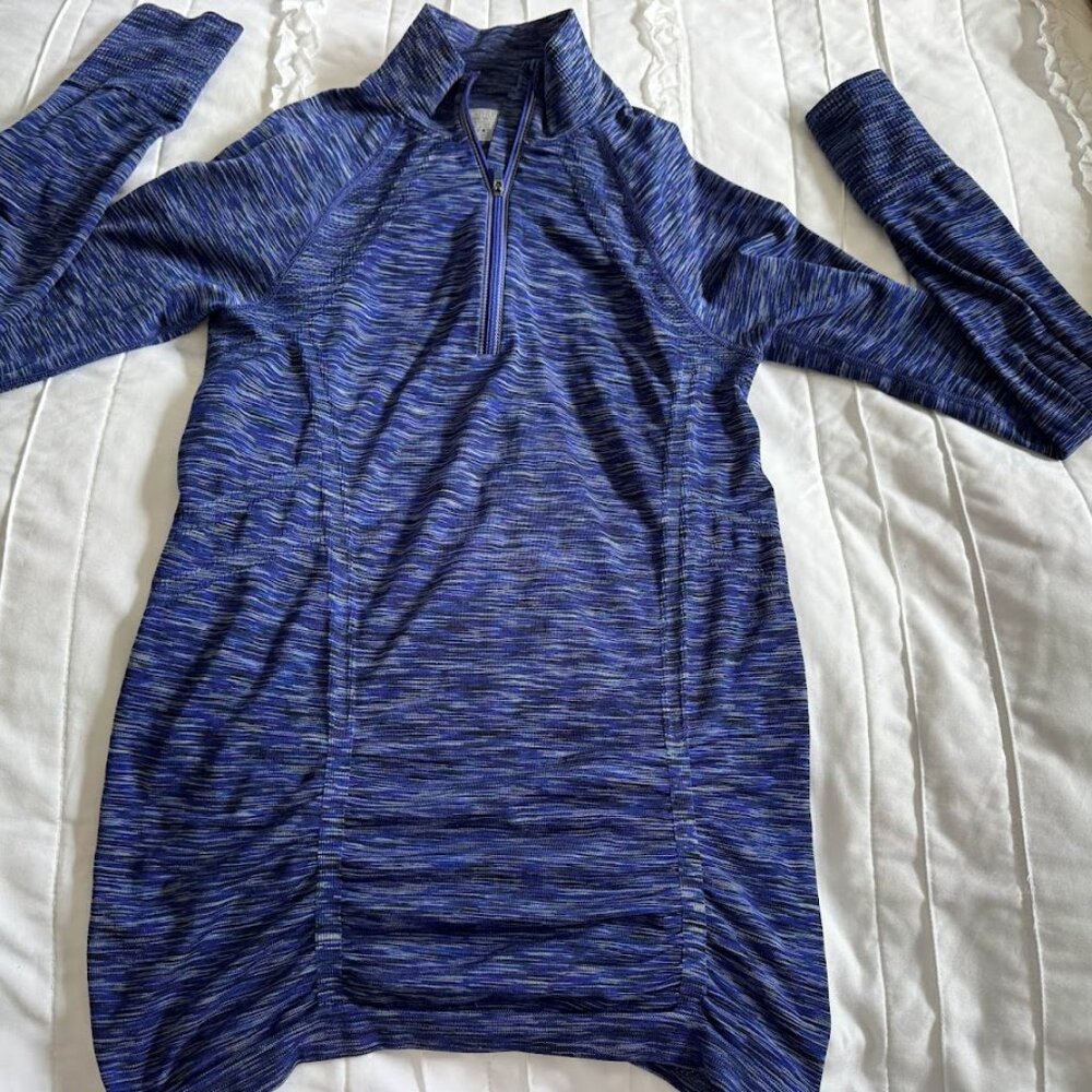 Athleta Womens Fastest Track Asymmetric Half Zip Blue Top with Finger Holes Smal